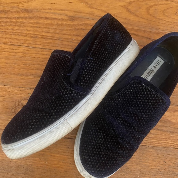 Dark Blue Steve Madden Slide - Picture 2 of 3